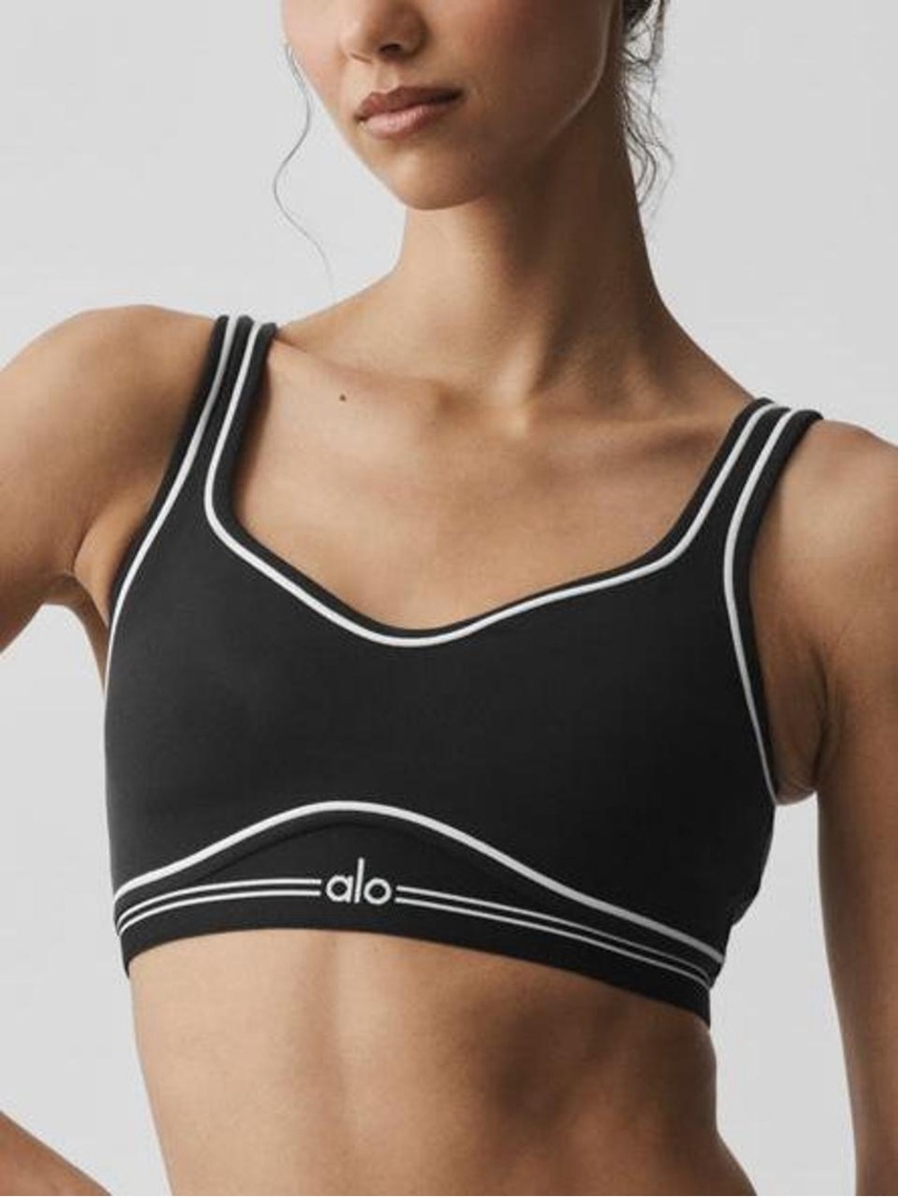 ALO Yoga Airbrush Heart Throb Bra in Black with White Trim. *NWT*